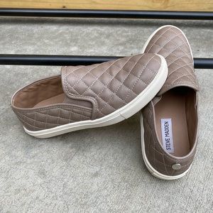 Steve Madden Tan Quilted Leather Shoes Women’s 7